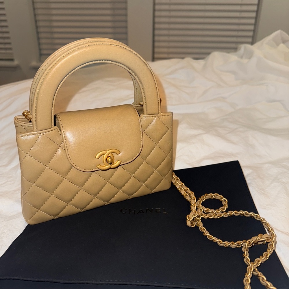Chanel Small Shopping Bag with Quilted Leather and Chain Strap - Picture 1 of 4